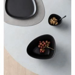 Wholesale ⭐ Lind DNA Stoneware Curve Schale - 1 Stück - M: 22x20x10 Cm - Black ❤️ -Rosendahl-Shop unnamed file 1262
