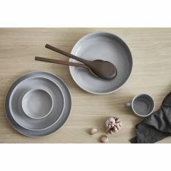 Wholesale 🎉 Marc O'Polo Moments Salatschüssel - Ø 26 Cm - Höhe 6,2 Cm - Soft Grey 🎁 15 Wholesale 🎉 Marc O'Polo Moments Salatschüssel - Ø 26 Cm - Höhe 6,2 Cm - Soft Grey 🎁 -Rosendahl-Shop unnamed file 2126