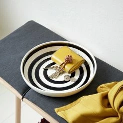 Brand new 👏 Kähler Design Kähler Omaggio Schale Flach - Ø 30 Cm - Black 🎉 -Rosendahl-Shop unnamed file 655